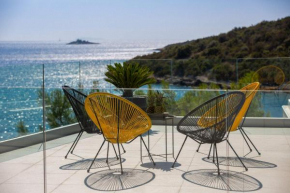 Villa Lijub SeaFront - 4 bedroom Villa - Stunning Sea Views - Gym and WiFi